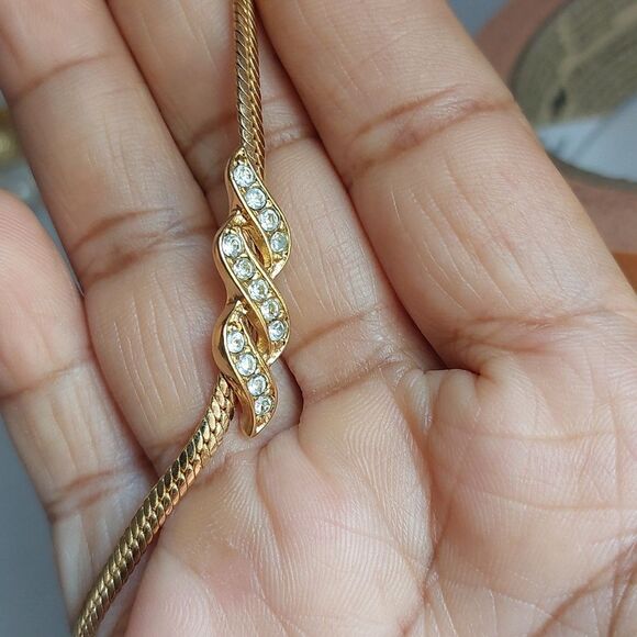 SOLD Vintage Avon Sparkle Twist Rhinestone Embellished Gold Tone Bracelet - Picture 7 of 7